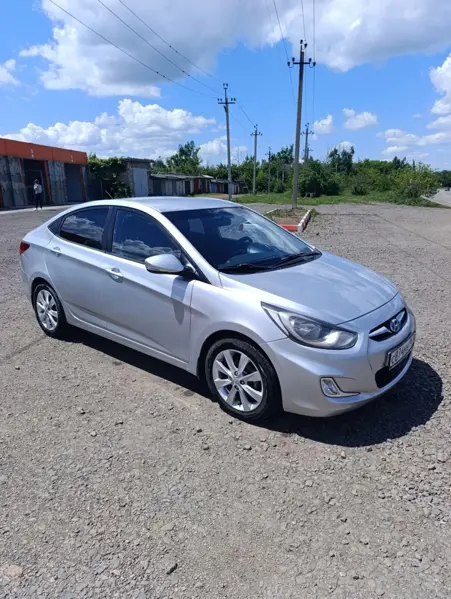 Hyundai Solaris 2011 года