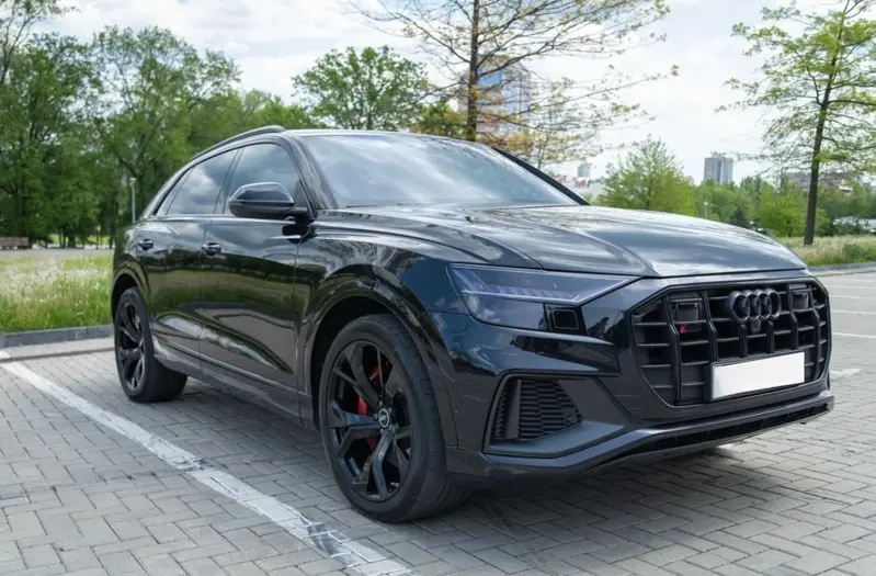 Audi SQ8 4.0 ΤFSI Quаttrо 2021 гoда