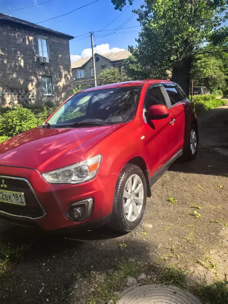 Mitsubishi outlander Sport 2015г