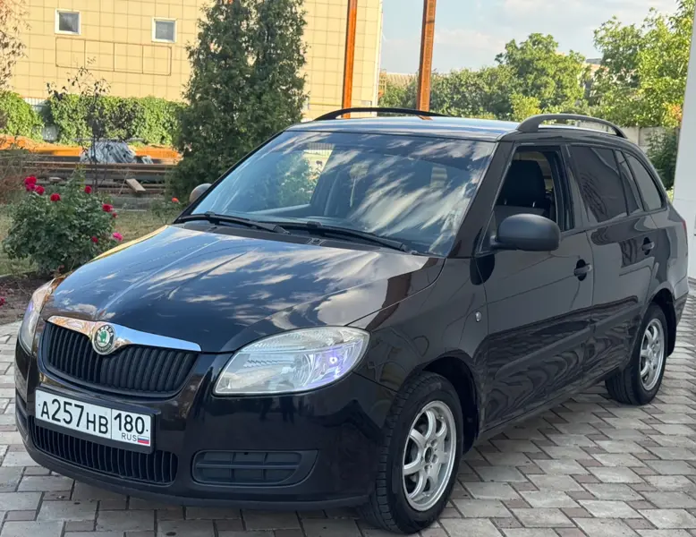 Skoda Fabia 2010г Рестайлинг