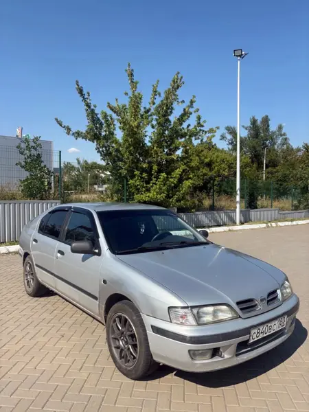 Nissan Primera P11