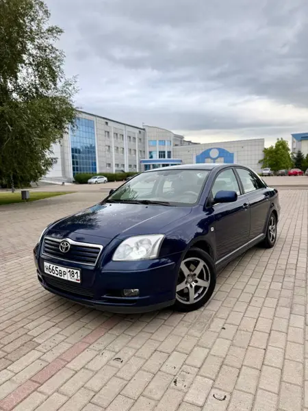 Toyota Avensis 2003 год