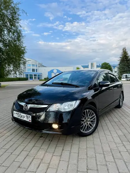 Honda civic 1.8 AT(140л.с.) 2011г.