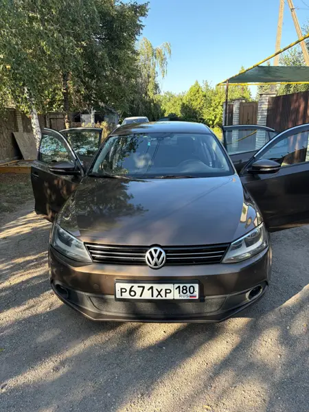 Volkswagen Jetta 1.4 MT 2012г