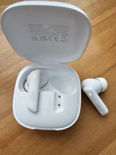 Наушники QCY