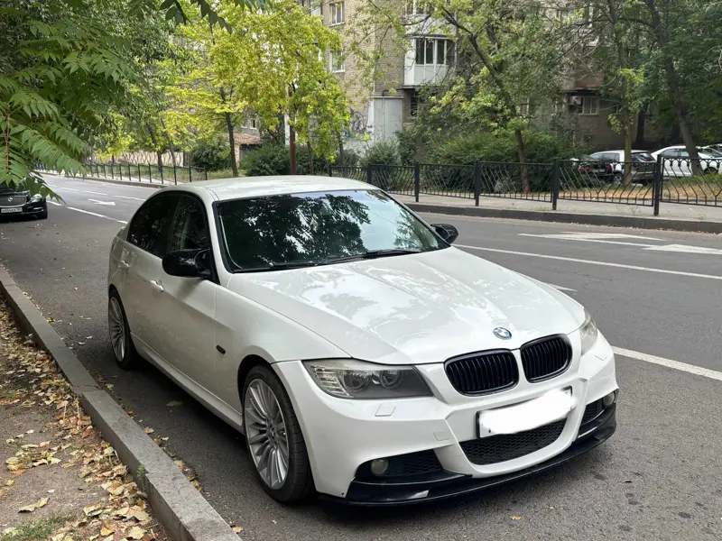 BMW 3 e90 рестайлинг 2012 года