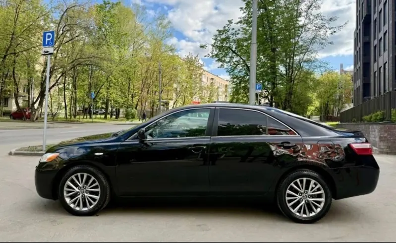 Toyota Camry 40