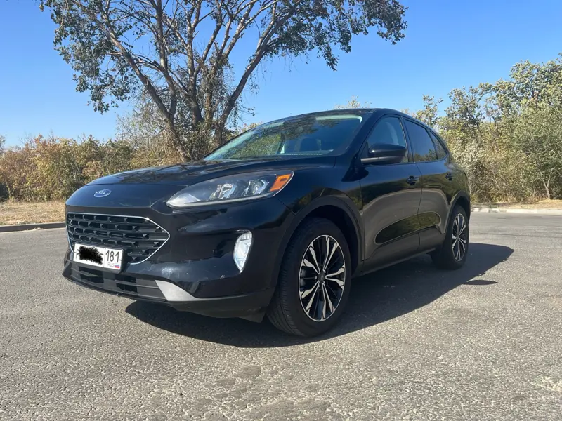 Ford Escape 4 поколения 2022