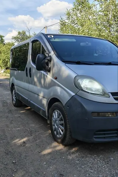 Opel Vivaro 2004 года