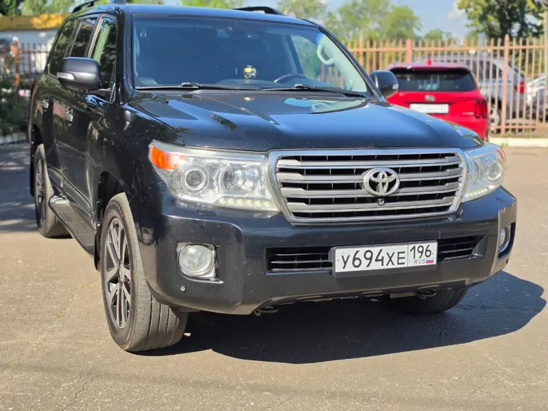 Toyota Land Cruiser 200 (2nd FL) 2013