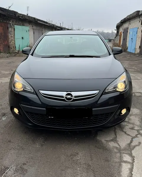  Opel Astra GTS 2012 г.