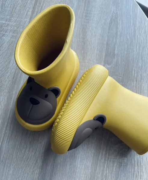 Детские резиновые сапожки