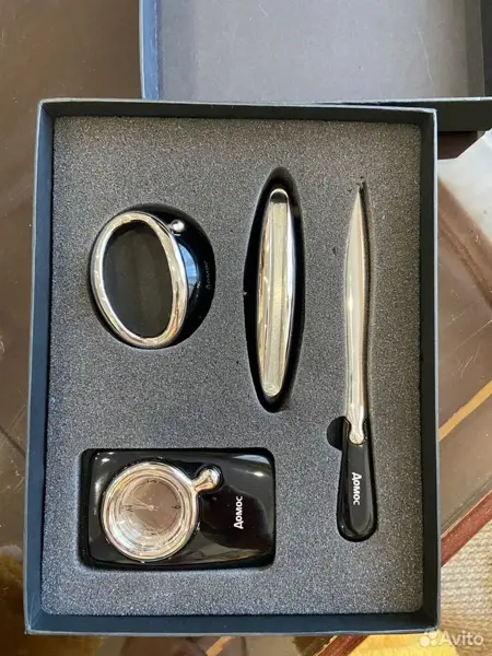 Набор подарочный с часами