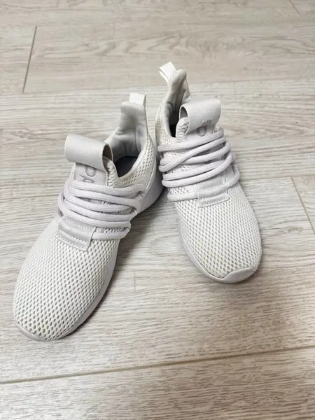 Кроссовки Adidas