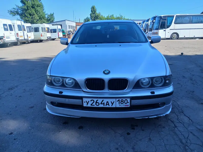 BMW е39 528