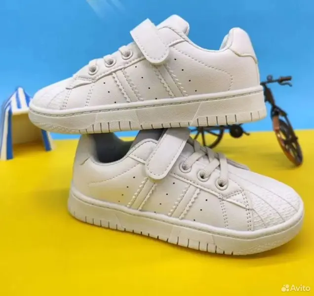 Кроссовки на липучках детские