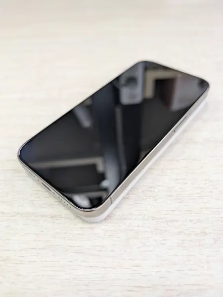 Iphone 15 pro 128 Natural titanium