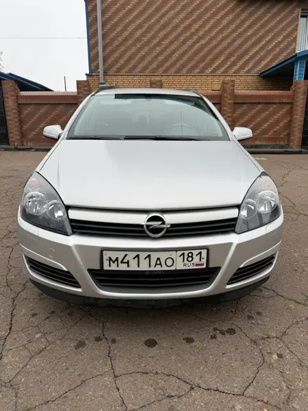 Opel Astra H в кузове универсал 2004г.