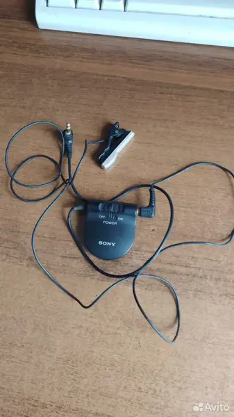 Микрофон - петличка с усилителем Sony