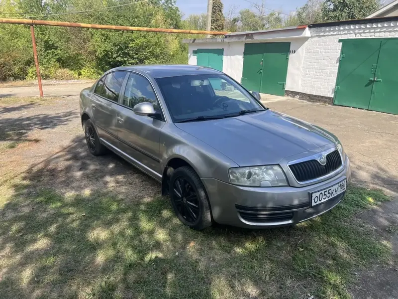 Skoda superb 2007 года.
