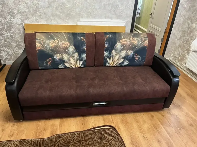 Продам диван книжку
