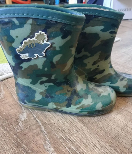 Резиновые сапоги детские