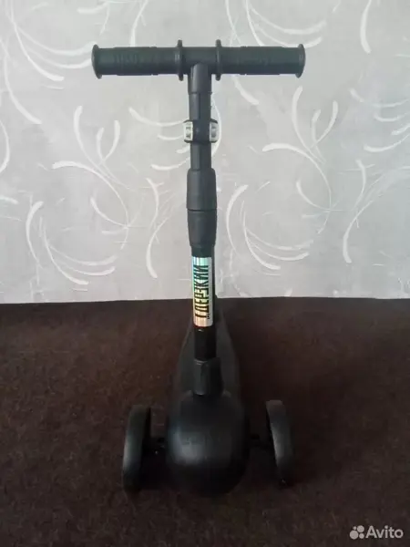 Самокат детский трехколесный новый