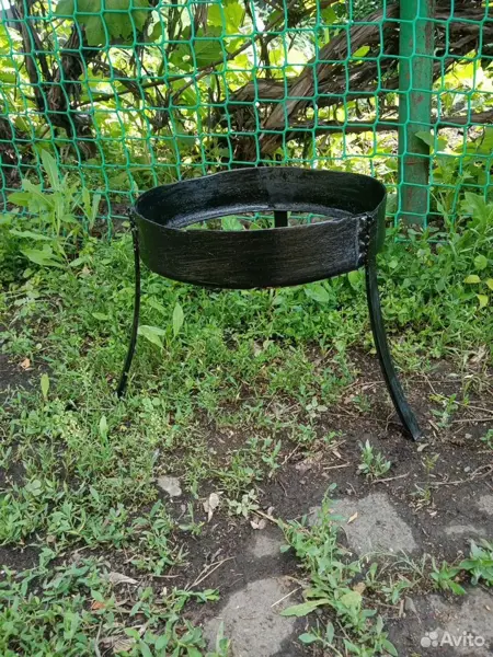 Подставка для казана на костре, тренога