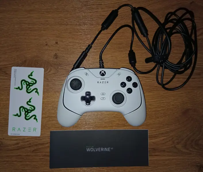 Геймпад Razer Wolverine V2 белый оригинал в идеале
