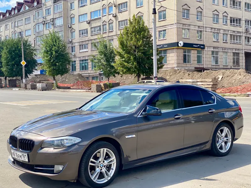 BMW F10 2012 года