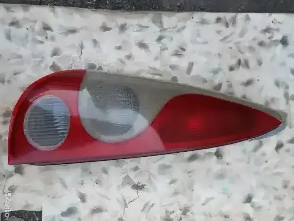 Задний фонарь Toyota Funcargo