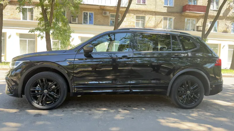 Volkswagen Tiguan SE R-line 2021г